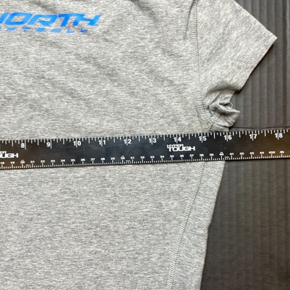 Women's Softball "LOVE" Shirt Size Small - Picture 3 of 5